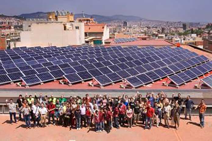 Los ciudadanos españoles quieren participar en la producción de energía.